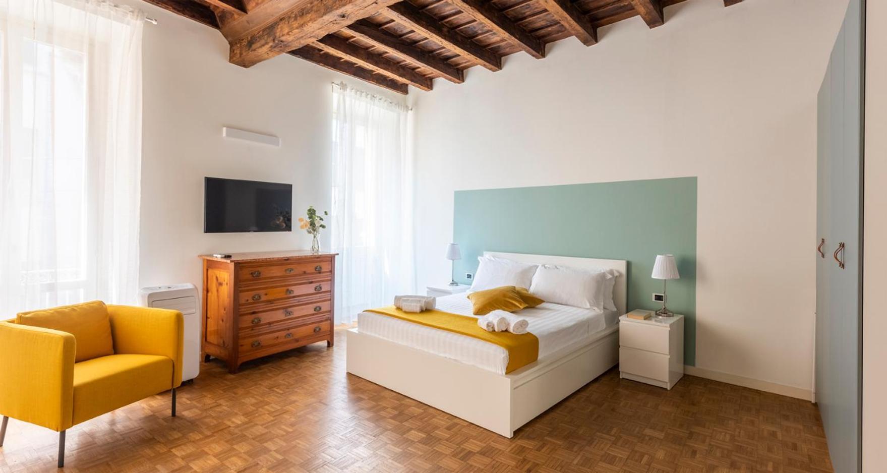 Charming Joivy Flat Next To Duomo Di Como Buitenkant foto